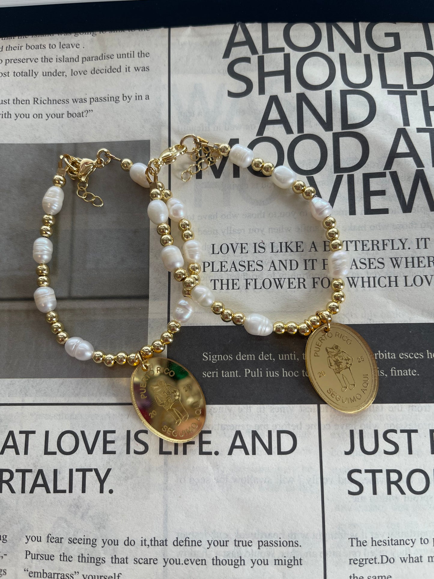 Seguimo aquí Bracelets