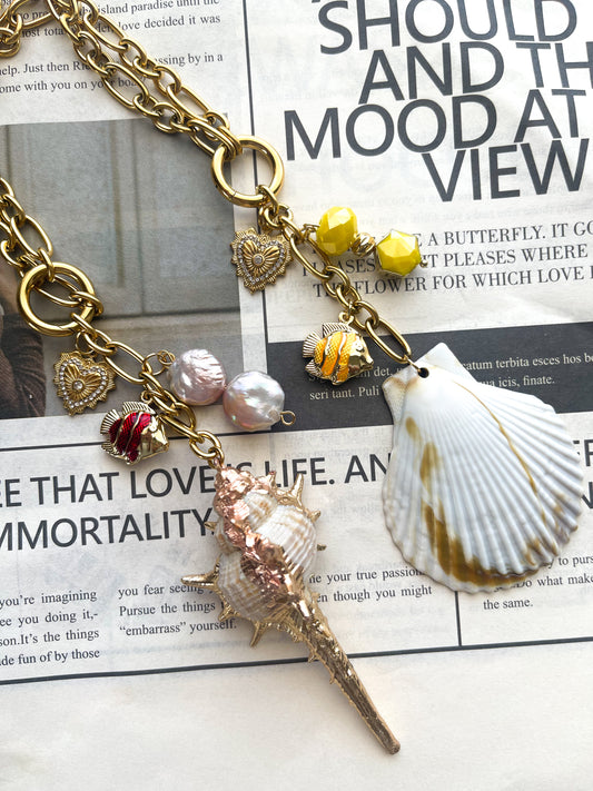Macarena necklace