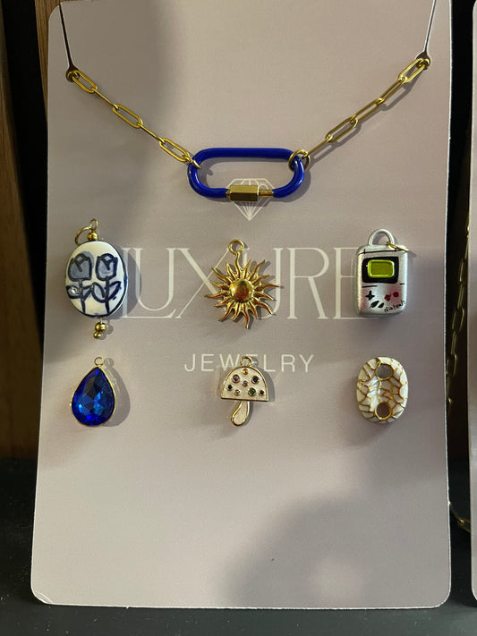 Chain charms bar
